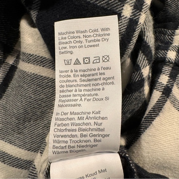 J. Crew (EUC) Men’s 100% Cotton Flannel Button Up Shirt, Size Large - Picture 9 of 10